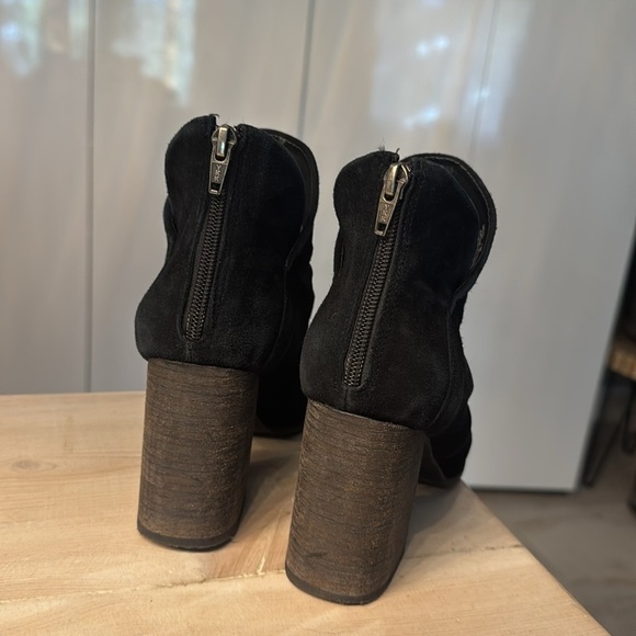 Tahari open toe bootie - Picture 13 of 15